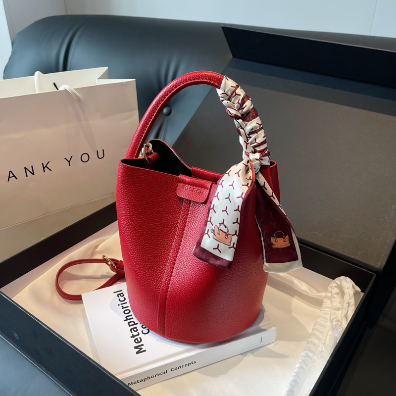 Luxury Bags In Sale - Balde de ombro e crossbody pu